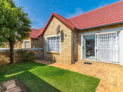 2 Bedroom Townhouse For Sale in Centurion - img