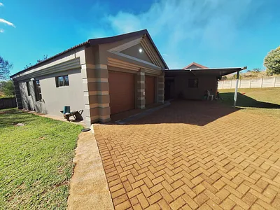 5 Bedroom House To Rent in Newcastle - 9DKq.webp
