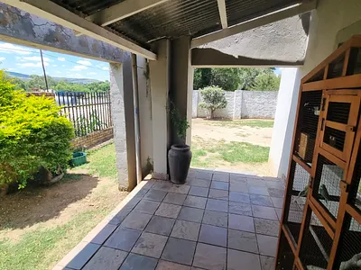 4 Bedroom House For Sale in Swartruggens - oDdZ.webp