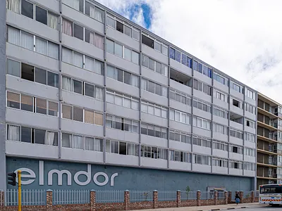 2 Bedroom Apartment To Rent in Port Elizabeth - Ulh1.webp
