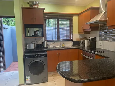 2 Bedroom Apartment To Rent in Pinetown - 7psq.webp