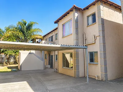 3 Bedroom Apartment For Sale in Rustenburg - 1EAS.webp