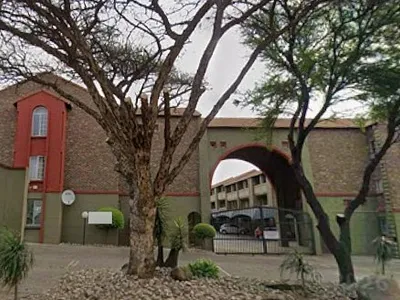2 Bedroom Apartment For Sale in Centurion - img