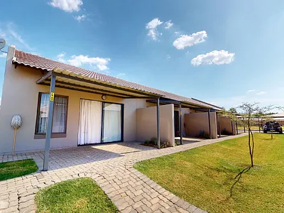 2 Bedroom House For Sale in Akasia - 9CWn.webp