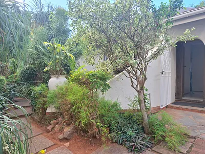 2 Bedroom House For Sale in Durban North - 72vU.webp