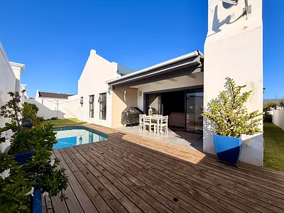 3 Bedroom Townhouse For Sale in Hermanus - M4u7.webp