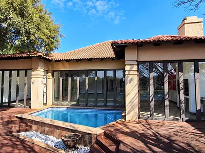 5 Bedroom House For Sale in Hartbeespoort - SE1I.webp