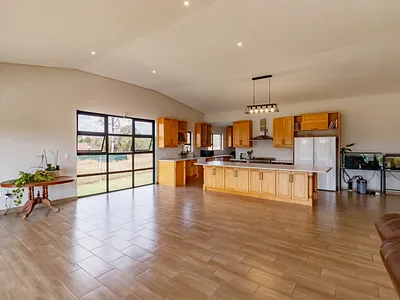 4 Bedroom House For Sale in Krugersdorp - caj1.webp