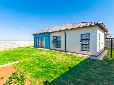 3 Bedroom House For Sale in Randfontein - XQIO.webp