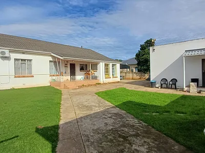 3 Bedroom House For Sale in Despatch - 4c8I.webp