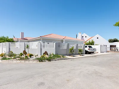 3 Bedroom House For Sale in Velddrif - WSnY.webp
