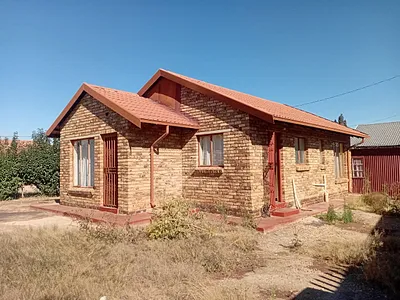3 Bedroom House For Sale in Mahikeng - qGP3.webp
