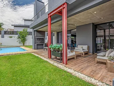 4 Bedroom House For Sale in Randburg - ZpLw.webp