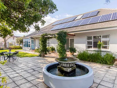 4 Bedroom House For Sale in Strand - exU6.webp