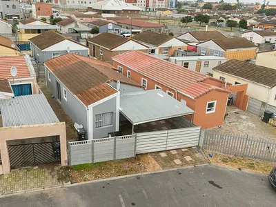 3 Bedroom House For Sale in Kraaifontein - o2Bl.webp