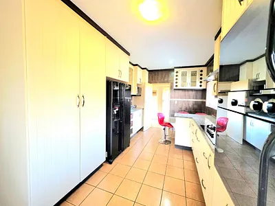 3 Bedroom House For Sale in Empangeni - img