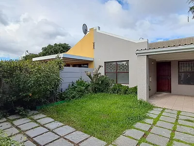 2 Bedroom House To Rent in Goodwood - zcv3.webp