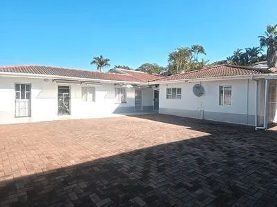 2 Bedroom Apartment To Rent in Durban North - Htk8.webp