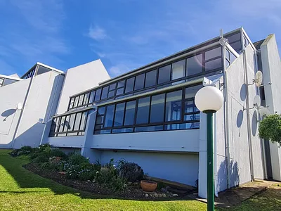 3 Bedroom Apartment For Sale in Stilbaai West, Stilbaai - cVx6.webp