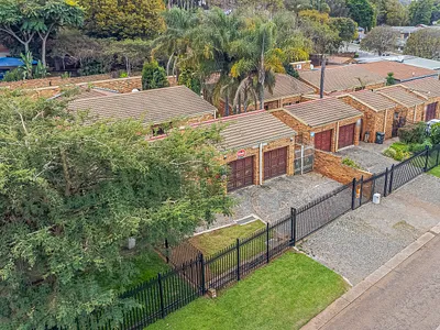 3 Bedroom Townhouse For Sale in Pretoria - ScWz.webp