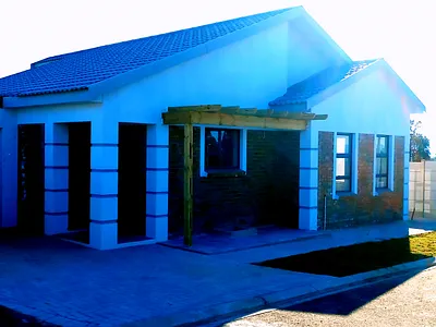 3 Bedroom House For Sale in Albertinia - yY45.webp