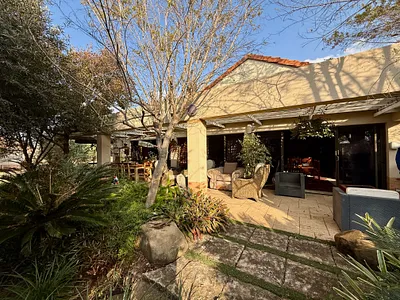 2 Bedroom Townhouse For Sale in Pretoria - oR30.webp