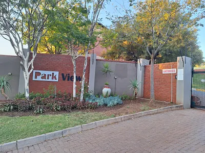 3 Bedroom Apartment For Sale in Pretoria - 7IOu.webp