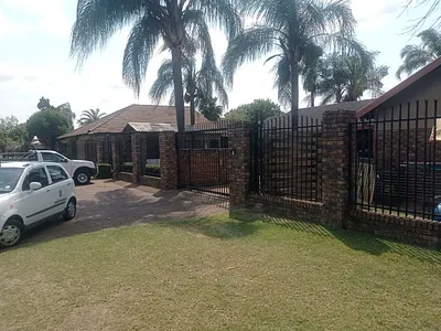 4 Bedroom House For Sale in Pretoria - bPx5.webp
