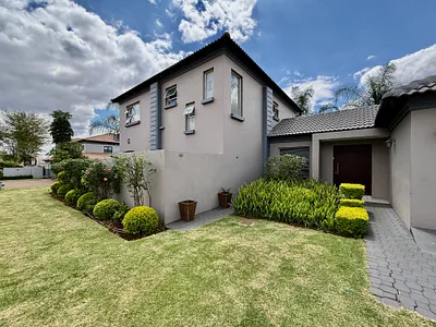 3 Bedroom House For Sale in Pretoria - sq7F.webp