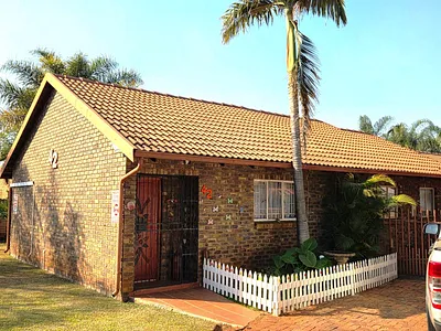 3 Bedroom House For Sale in Akasia - S8Rm.webp