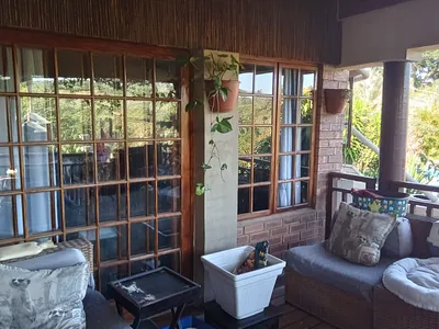 3 Bedroom House For Sale in Margate - Sreo.webp