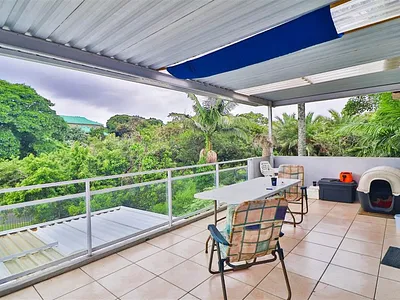 4 Bedroom House For Sale in Port Edward - img