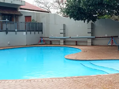 2 Bedroom Apartment For Sale in Port Edward - img