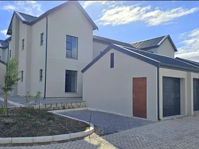 2 Bedroom Apartment For Sale in Hartenbos - img
