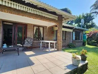 3 Bedroom Townhouse For Sale in Port Shepstone - Lvj7.webp