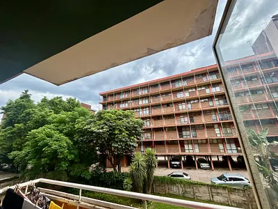 4 Bedroom Apartment For Sale in Pretoria - img