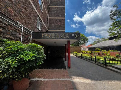 4 Bedroom Apartment For Sale in Pretoria - eT1U.webp