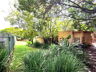 8 Bedroom House For Sale in Pretoria - ZfBL.webp