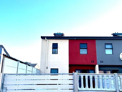 2 Bedroom Apartment To Rent in Blue Downs - img