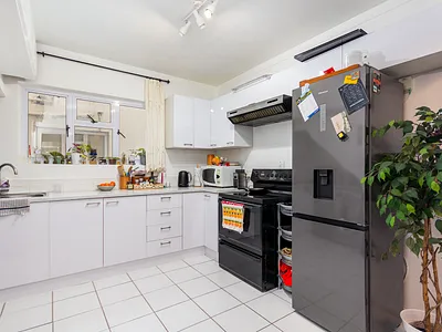 2 Bedroom Apartment To Rent in Cape Town - 4YHN.webp