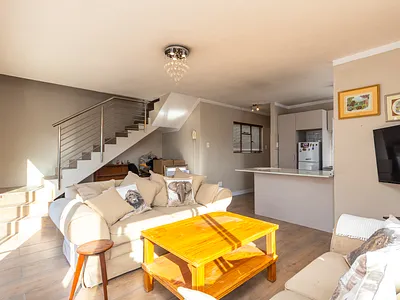 2 Bedroom Apartment For Sale in Cape Town - PeEj.webp