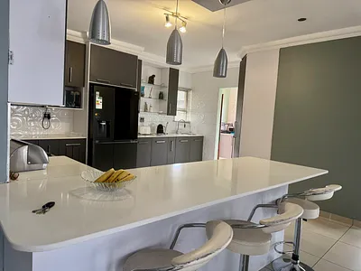 4 Bedroom House For Sale in Middelburg - img