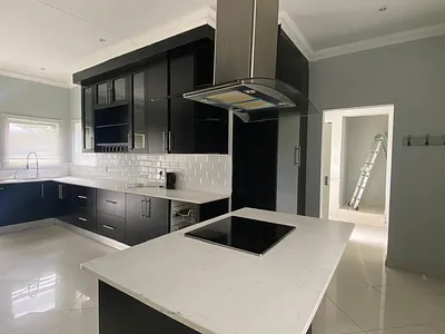 4 Bedroom House To Rent in Middelburg - img