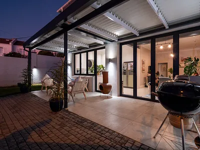 2 Bedroom Apartment For Sale in Cape Town - jzLw.webp