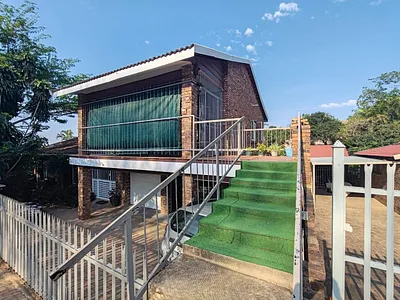 4 Bedroom House For Sale in Sonheuwel, Nelspruit - D1nE.webp