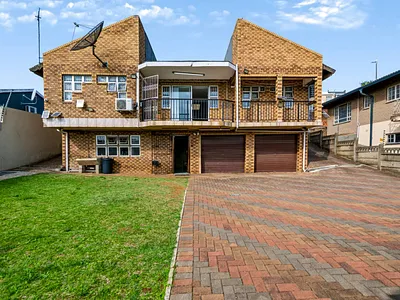 6 Bedroom House For Sale in Isipingo - img