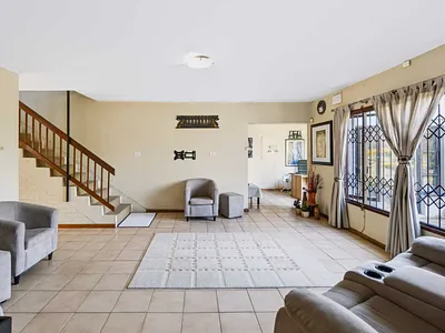3 Bedroom Townhouse For Sale in Amanzimtoti - img