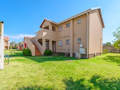1 Bedroom Apartment For Sale in Pretoria - AwYv.webp