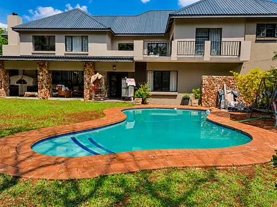 6 Bedroom House For Sale in Irene, Centurion - pF4g.webp