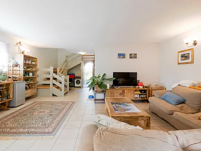 4 Bedroom Townhouse For Sale in Amanzimtoti - Q7FR.webp